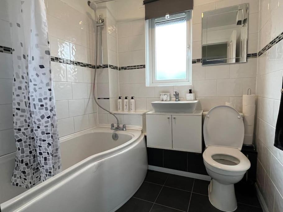 Spacious Home Near Glasgow Green Extérieur photo